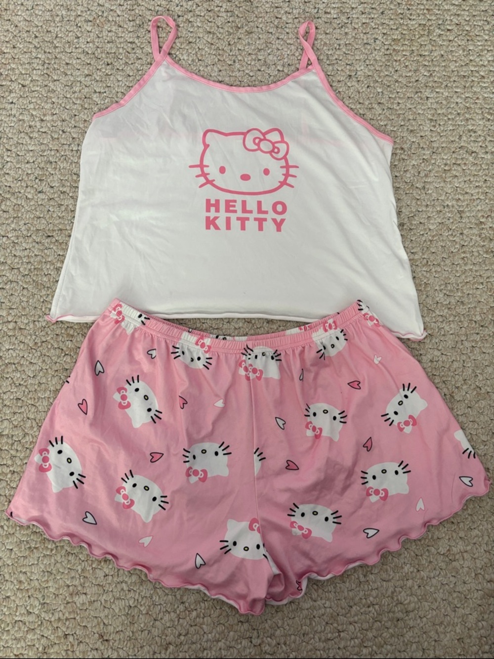 Hello kitty pajama set